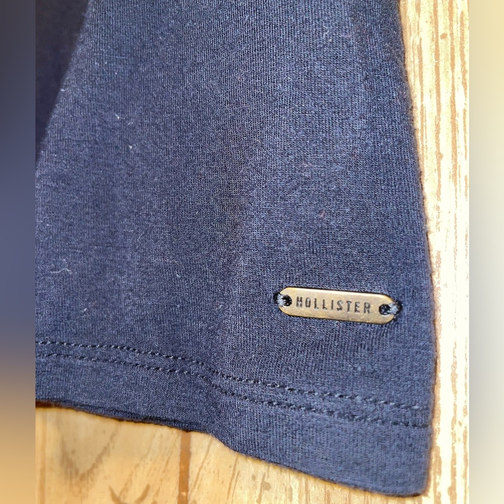 Hollister Must Have Collection Tie Front Long Sleeve Top - Picture 7 of 9